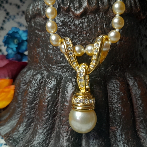 Nolan Miller "Spectacular InterChangeAble Pendant" Necklace With Three Looks - Picture 5 of 14